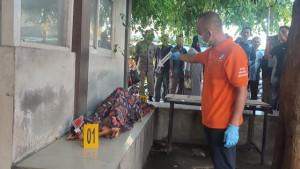 Petugas-Inafis-Sat-Reskrim-Polres-Langsa-berada-di-lokasi-penemuan-jenazah.jpg