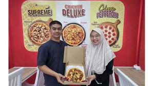 Pizzain-kuliner-lokal-Pidie-hasil-karya-dua-remaja.jpg