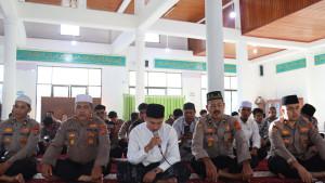 Polisi-zikir-dan-doa-bersama-di-Masjid-Babuttaqwa.jpg