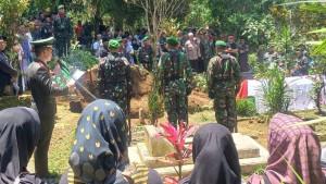 Prosesi-pemakaman-Serda-Rahman-Setiawan-korban-pembacokan-di-Kabupaten-Wonosobo.jpg