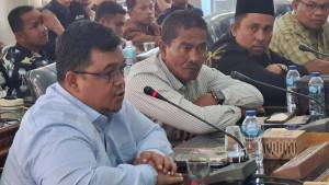 RDP-di-Gedung-DPRK-Aceh-Barat-soal-operasional-tambang-emas.jpg