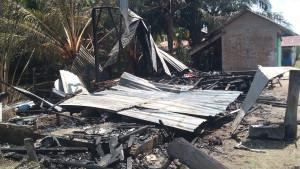 RUMAH-GURU-terbakar-di-aceh-singkil_2025_.jpg