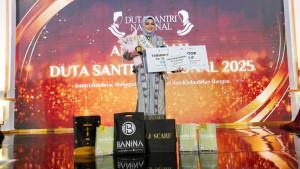 Runner-Up-Duta-Santri-Jihan-Fanyra-asal-Aceh-Raih-Runner-Up-Duta-Santri-Nasional-2025.jpg