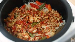 Sajian-Nasi-Gurih-Ayam-Pedas-Rice-Cooker.jpg