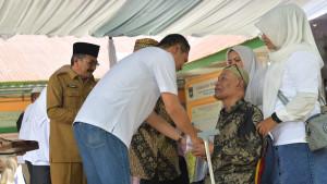 Sekda-hadiri-reuni-akbar-SMAN-1-Peusangan.jpg