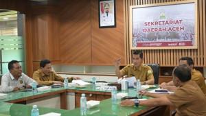 Sekretaris-Daerah-Aceh-MNasir-memimpin-rapat-terkait-penanganan-dan-penetapan-sumur-minyak.jpg