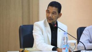 Senator-asal-Aceh-Azhari-Cage_sesalkan-razia-plat-BL-di-sumut.jpg