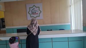 Seorang-wanita-mengajukan-proposal-bantuan-untuk-UMKM-ke-Baitul-Mal-Pidie.jpg