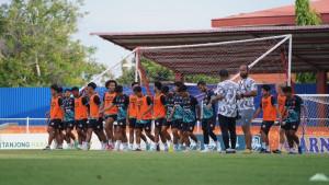 Skuad-Persiraja-Banda-Aceh-saat-berlatih-di-Stadion-H-Dimurthala.jpg