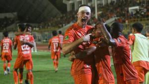 Striker-Persiraja-Banda-Aceh-Ricardo-Pires-melakukan-selebrasi-bersama-rekan-setimnya.jpg