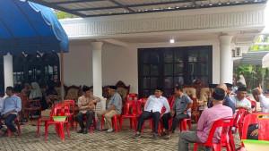 Suasana-di-kediaman-almarhum-Dr-Syamsulrizal-di-Gampong-Lamteungoh-Kecamatan-Ingin-Jaya-Aceh-Besar.jpg