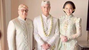 Tampilan-serasi-Maia-Estianty-dan-Irwan-Mussry-dalam-akad-nikah-Al-Ghazali-dan-Alyssa-Daguise.jpg