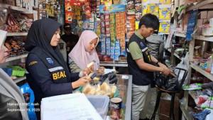 Tim-Gabungan-Bea-Cukai-dan-Satpol-PP-dan-WH-Aceh-melakukan-operasi-pasar.jpg