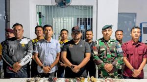Tim-Gabungan-Razia-Lapas-Kelas-IIB-Blangpidie-Sita-7-Bilah-Senjata-Tajam.jpg