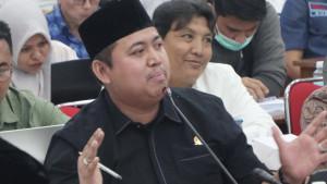 Tuanku-Muhammad-saat-menyampaikan-masukan-dalam-rapat-dengar-pendapat.jpg