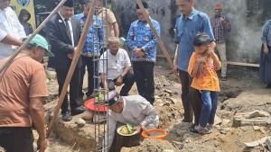 Tukang-Parkir-Terima-Rumah-Bantuan.jpg