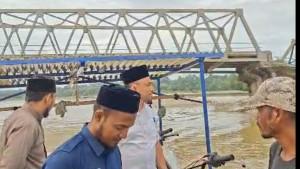 Wakil-Ketua-DPRK-Nagan-tinjau-jembatan-Alue-Buloh.jpg