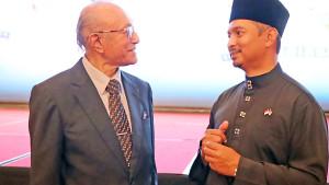 Wali-Nanggroe-Hadiri-Hari-Kebangsaan-Malaysia.jpg