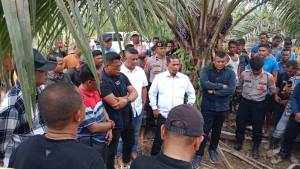 arafat-ali-ke-lokasi-sengketa.jpg