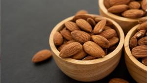 berikut-ini-fakta-mengenai-kacang-almond-yang-bagus-untuk-kesehatan.jpg
