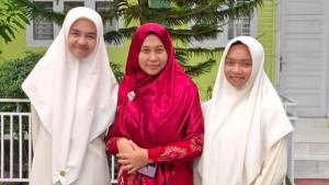 bersama-siswa-Darul-Ulum.jpg