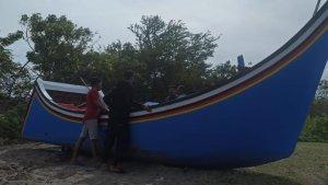 boat-767890.jpg