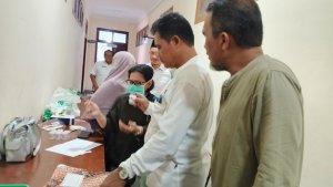 calon-kepala-SKPK-Aceh-Barat-menjalani-tes-urine-jumat.jpg