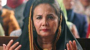christine-hakim-2.jpg