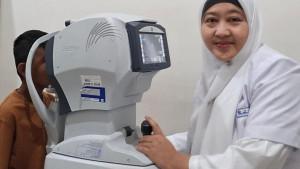 dokter-spesialis-mata-RSUDTP-dr-Mutia.jpg