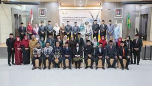 illiza-foto-bersama-17-pejabat-baruu.jpg