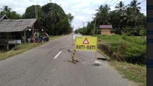 jalan-rusak-96996.jpg