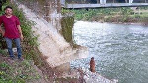 jembatan-rangka-baja-terancam-ambruk_Bireuen_2023.jpg