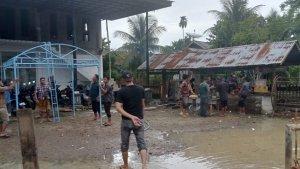 korban-banjir-luapan-di-Acut-mengungsi.jpg