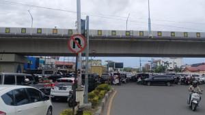 macet-di-simpang-surabaya-akibat-listrik-padam.jpg