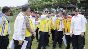meninjau-lokasi-rencana-pengerjaan-jaringan-Irigasi-Lhok-Guci.jpg