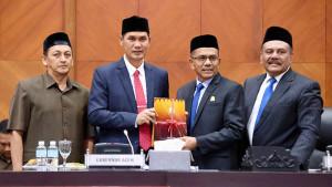menyerahkan-dokumen-3007.jpg
