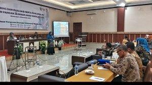 para-peserta-saat-mengikuti-pengawalan-program-pangan-jajanan-anak-sekolah.jpg