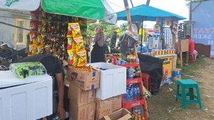 pedagang-UMKM-berjualan-di-sekitaran-arena-PKA-8-di-Banda-Aceh.jpg