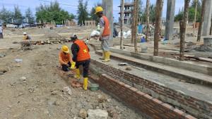pekerja-lokal-di-proyek-KNMP.jpg
