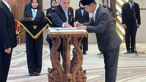 pelantikan-Rektor-Unsam.jpg