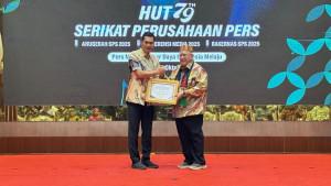 penghargaan-Lontar-Awards-dan-Lestari-Awards-2025-kepada-Sekda-Aceh-M-Nasir.jpg