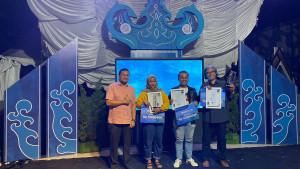 penyerahan-hadiah-lomba-foto-18.jpg