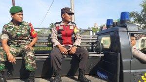 personil-Polsek-dan-Koramil-Meureubo-saat-melakukan-patroli-bersama.jpg