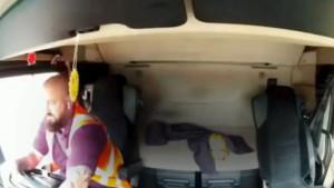 sopir-truk-dihukum-karena-lalai-saat-mengemudi.jpg