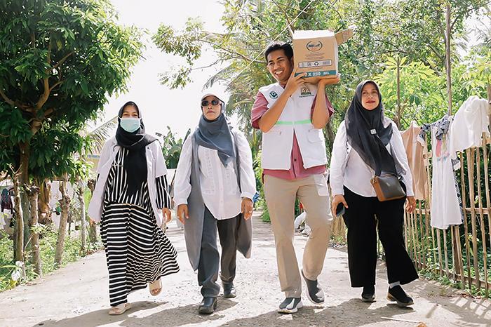 Tim Tanggap Darurat Ikatan Alumni Kedokteran Universitas Malikussaleh (IKA-KM FK UNIMAL) kembali turun langsung ke wilayah terdampak di Kabupaten Bireuen untuk memberikan layanan kesehatan, dukungan psikososial, serta bantuan logistik kepada masyarakat, Jumat (12/12/2025).