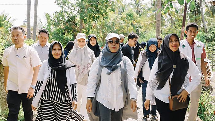 Tim Tanggap Darurat Ikatan Alumni Kedokteran Universitas Malikussaleh (IKA-KM FK UNIMAL) kembali turun langsung ke wilayah terdampak di Kabupaten Bireuen untuk memberikan layanan kesehatan, dukungan psikososial, serta bantuan logistik kepada masyarakat, Jumat (12/12/2025).