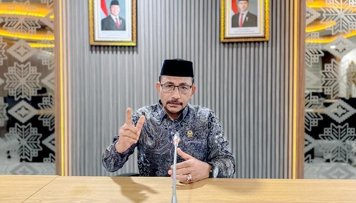 Anggota-Komite-I-DPD-RI-asal-Aceh-H-Sudirman-Haji-Uma-SSos_24102025.jpg