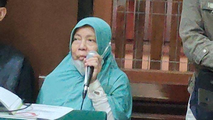 Tangis Nenek Asfiyatun Pecah, Divonis 5 Tahun Kasus Narkoba, Dijebak Anaknya Terima Ganja 17 Kg