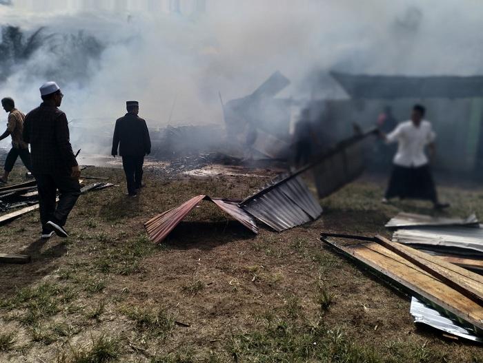 Asrama-pesantren-Al-Zamzamiyah-terbakar.jpg