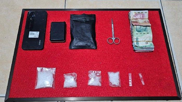 Barang-bukti-dabu-sabu-4-paket-seberat-2925-gram.jpg
